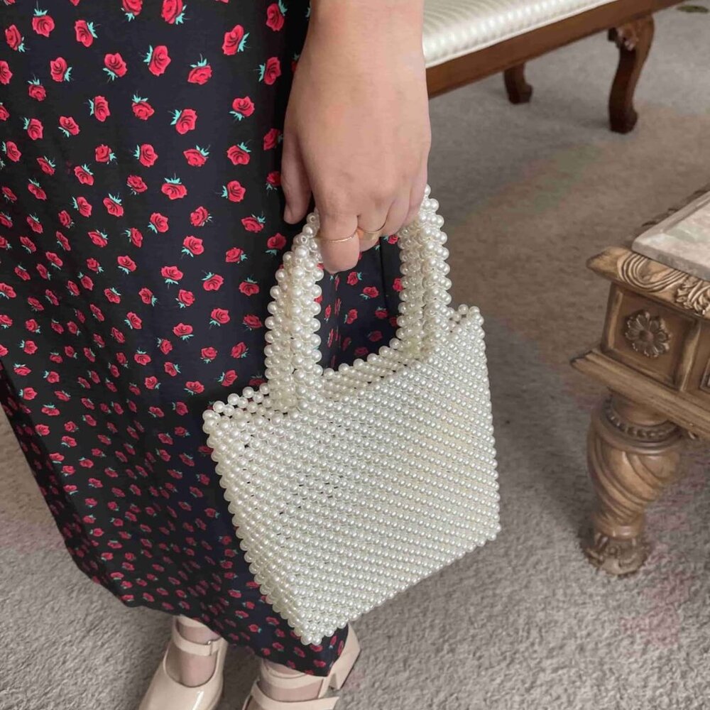 Neiman Marcus SIlk-Lined Pearl Clutch Purse - Picture 3 of 6